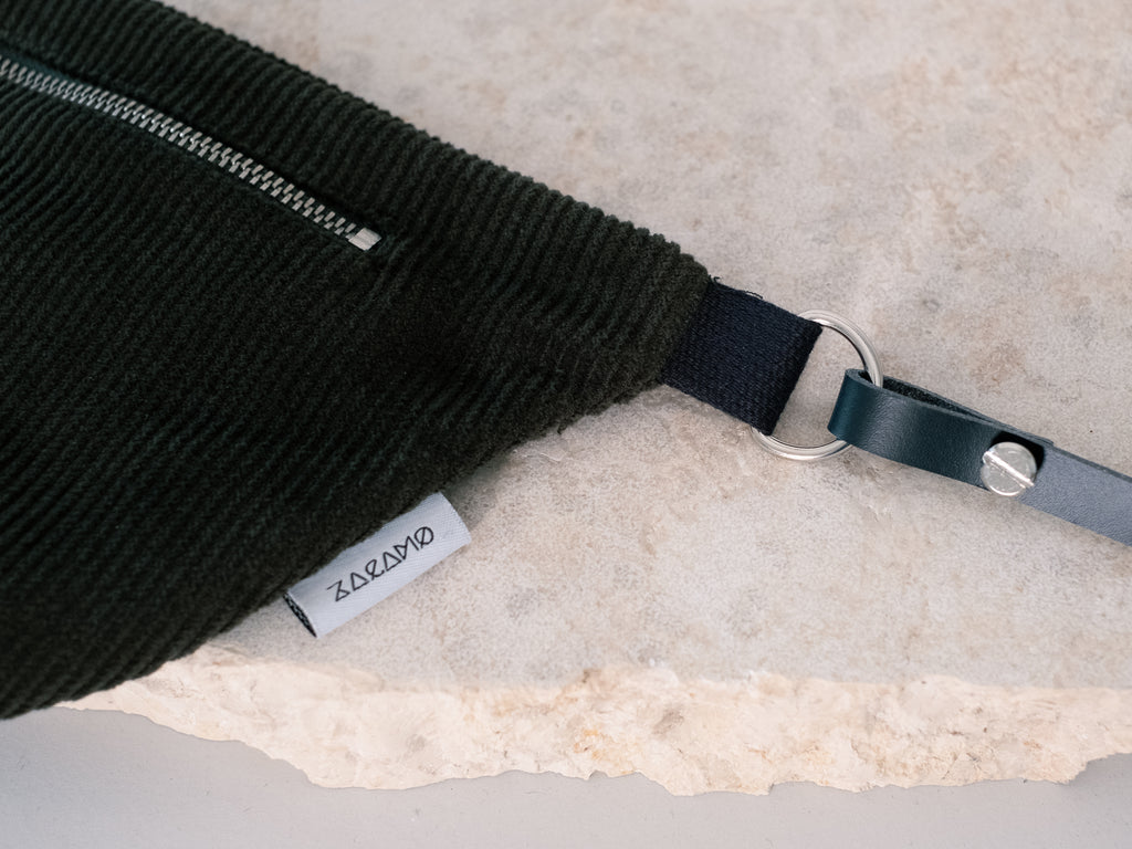 Bauchtasche Cord flach