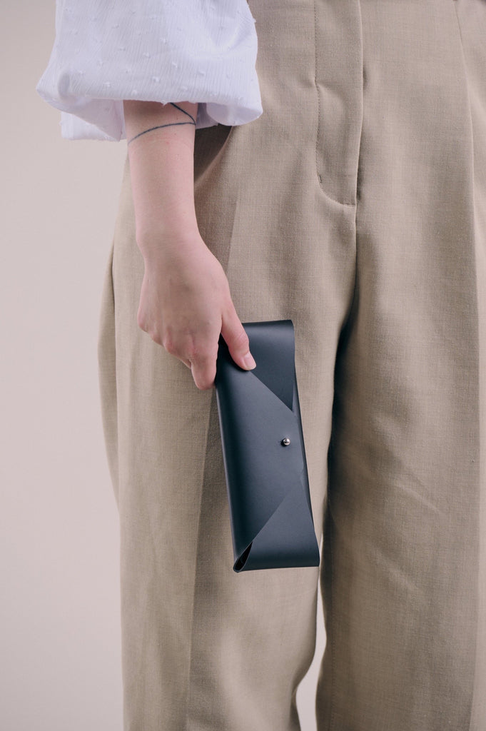 ZACAMO - Etui - Recyclingleder - Recyclingmaterial - Stiftemappe - schwarz - Design - Lederalternative - minimalistisch