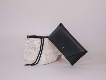 ZACAMO - Umhängetasche - Foldedbag - Falttechnik Tasche - Recyclingleder - Lederalternativen - schwarz